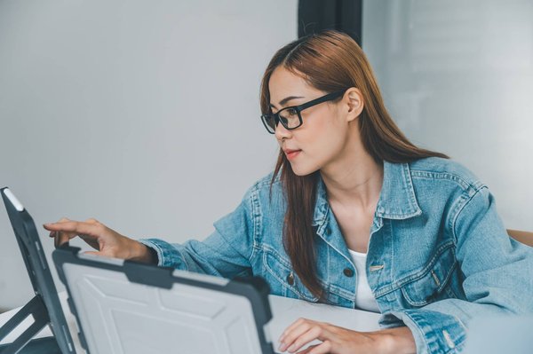 Comment bien choisir son comparateur de logiciels en ligne ?